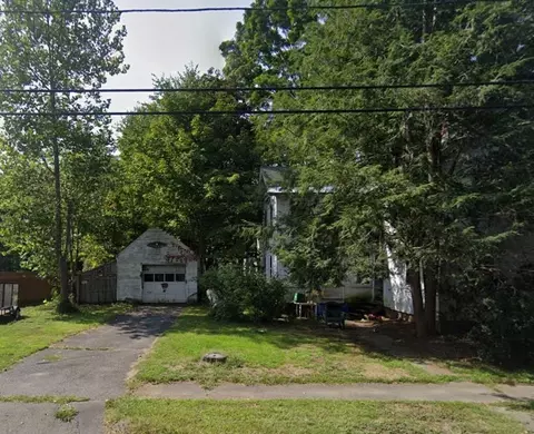 12 Lake St, Florence, MA 01062