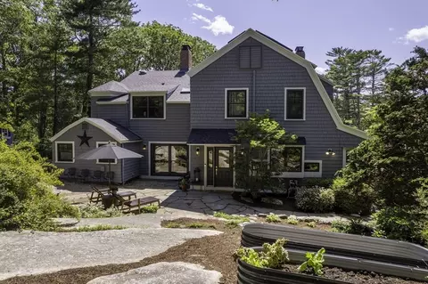 7 Emily Ln, Gloucester, MA 01930 photo 2