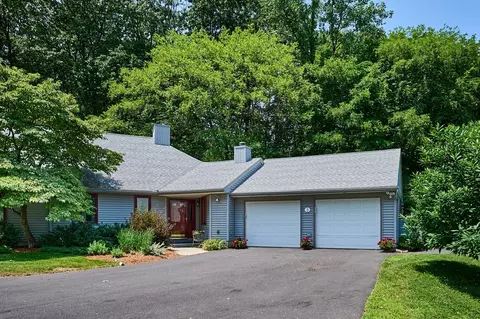 3 Baldwin Ln #3, Amherst, MA 01002