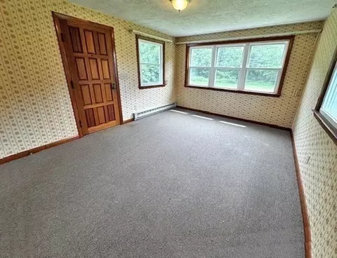 Living - 18 Ash St, Webster, MA 01570 photo 4 of 5