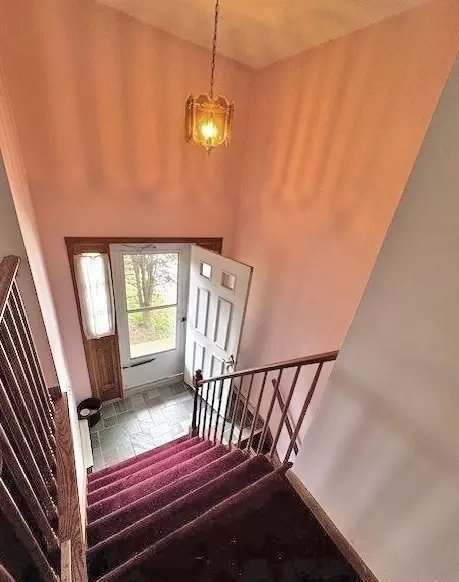 Entry Way - 18 Ash St, Webster, MA 01570 photo 1 of 1