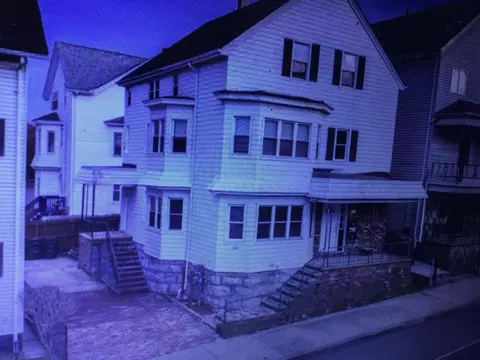 522 Broadway, Fall River, MA 02724