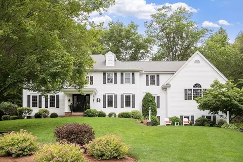 284 Appleton St, North Andover, MA 01845