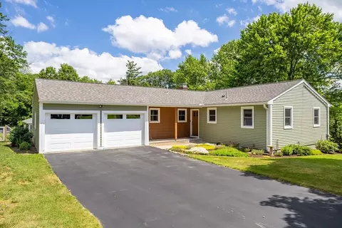 83 Hardy Dr, Leominster, MA 01453