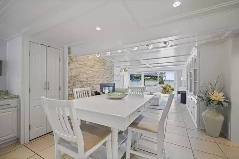31 Pond St, Wareham, MA 02571 photo 4