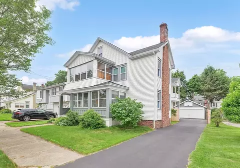 8-10 Brunswick St, Springfield, MA 01108