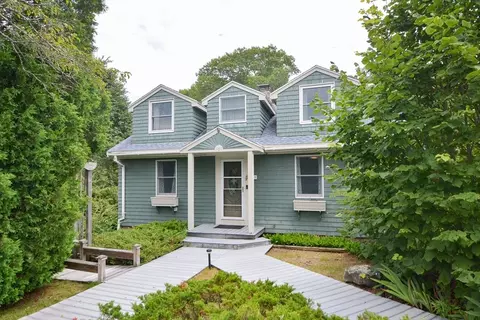 53 Concord St, Gloucester, MA 01930