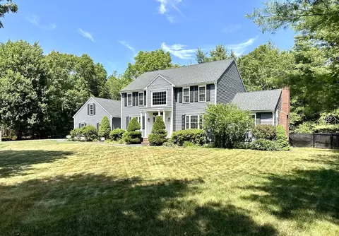 13 Sherwood Ln, Lakeville, MA 02347