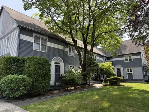 141 Pleasant St #6, Attleboro, MA 02703