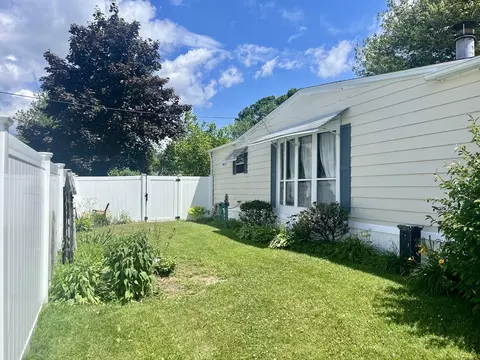 2 Independence Way, Warren, MA 01083 photo 2