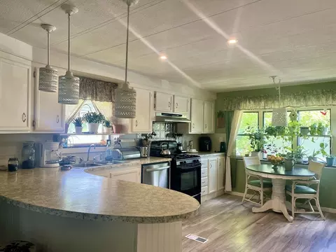 2 Independence Way, Warren, MA 01083 photo 5