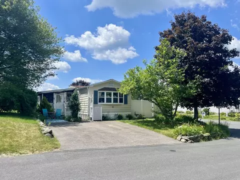 2 Independence Way, Warren, MA 01083