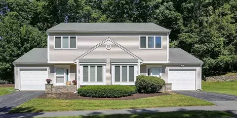 3 Oakwood Ln #3, Worcester, MA 01604