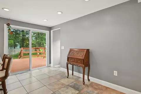 25 Tioga St, Springfield, MA 01128 photo 13