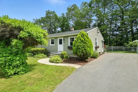 25 Tioga St, Springfield, MA 01128 photo 30