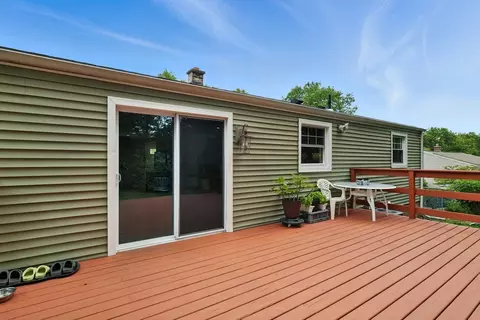 25 Tioga St, Springfield, MA 01128 photo 24