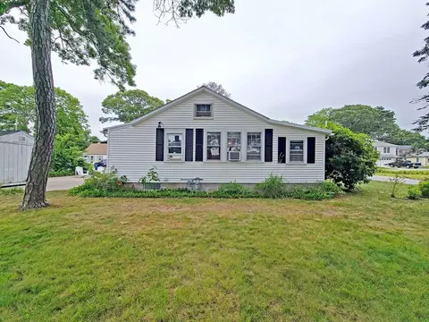 Exterior - 15 Fir St, Wareham, MA 02571 photo 4 of 7