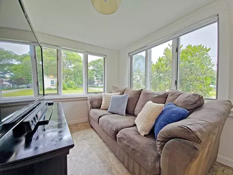 Living - 15 Fir St, Wareham, MA 02571 photo 2 of 3