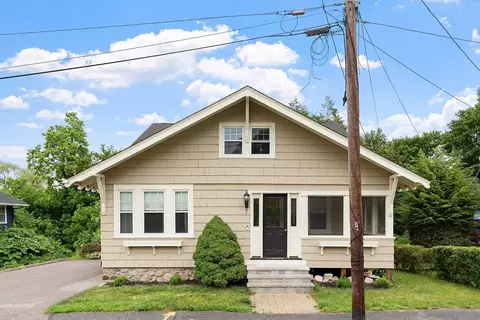 7 Nelson Hts, Milford, MA 01757