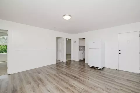 Living - 23 Scott St, Fall River, MA 02724 photo 8 of 10