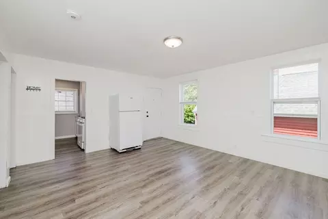 Living - 23 Scott St, Fall River, MA 02724 photo 9 of 10