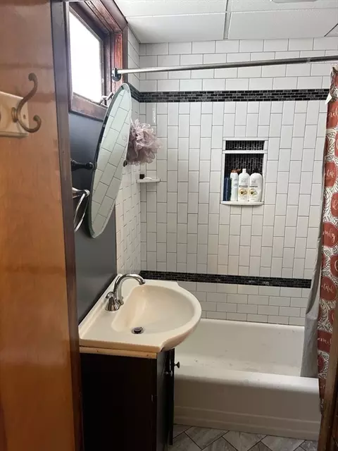 163 Linden St, Fall River, MA 02720 photo 6