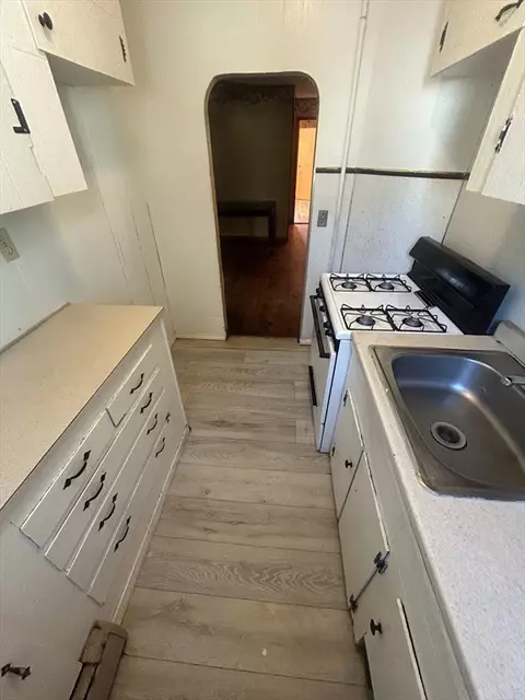 163 Linden St, Fall River, MA 02720 photo 15
