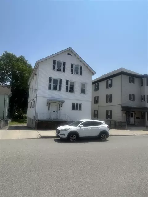 163 Linden St, Fall River, MA 02720 photo 2
