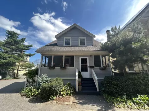 16 Caldwell Cres, Lynn, MA 01902