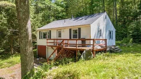 32 Shore Dr, Shutesbury, MA 01072