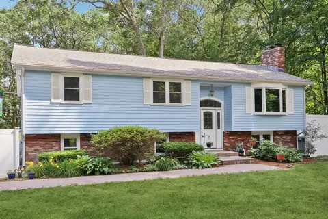 196 Hudson Rd, Stow, MA 01775