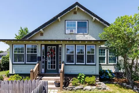 296 Burncoat St, Worcester, MA 01606