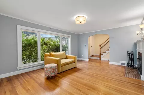 36 Beaver St, Waltham, MA 02453