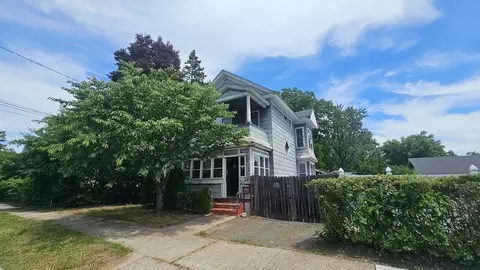 179 Oak St, Indian Orchard, MA 01151
