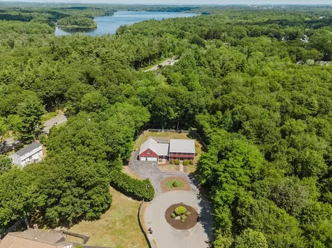 44 Old Forge Rd, Weymouth, MA 02190