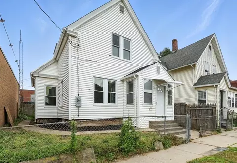 186 Suffolk St, Holyoke, MA 01040