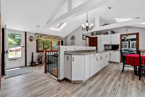 27 Wareham Lake Shore Dr, Wareham, MA 02538 photo 9