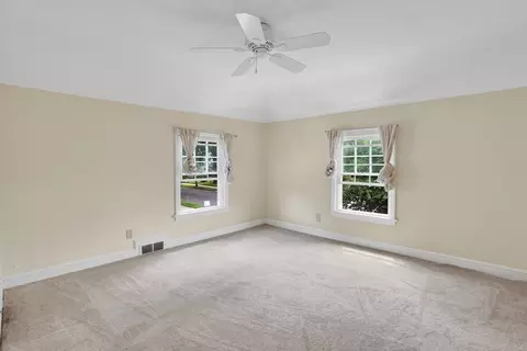27 Oregon St, Springfield, MA 01118 photo 29