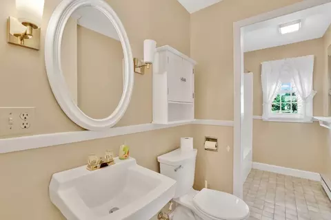27 Oregon St, Springfield, MA 01118 photo 16