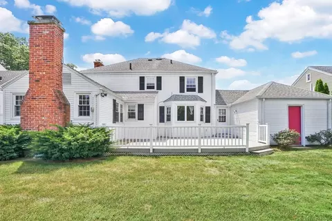 27 Oregon St, Springfield, MA 01118 photo 2