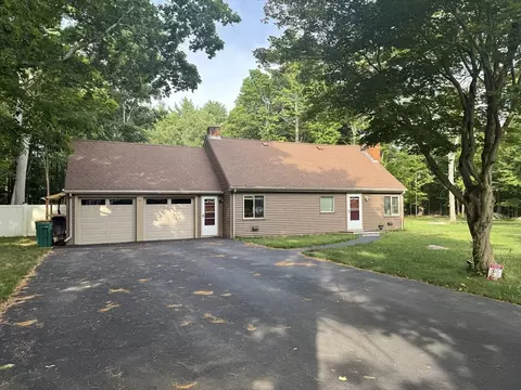 166 Purchase St, Easton, MA 02375