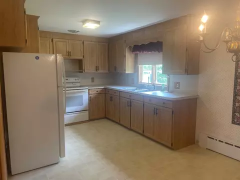 165 Haven Ave, Chicopee, MA 01013 photo 12