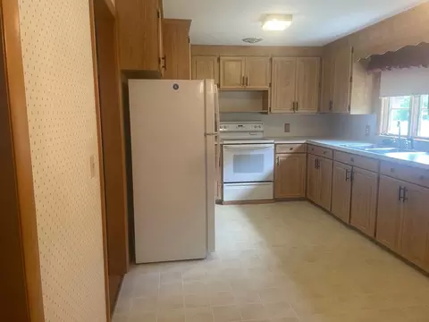 165 Haven Ave, Chicopee, MA 01013 photo 11