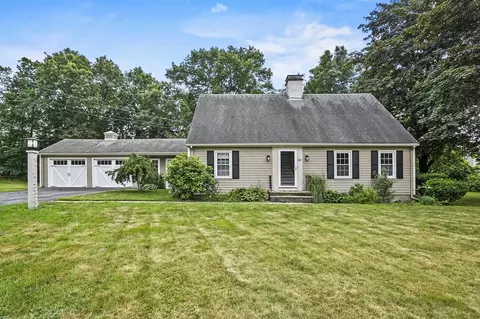 65 Hill Top Dr, Leominster, MA 01453