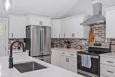 Kitchen - 96 Willard Rd, Ashburnham, MA 01430 photo 3 of 5