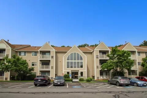 93 Hunters Run #93, Haverhill, MA 01832
