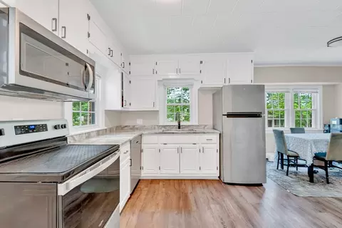 295 Harkness Ave, Springfield, MA 01118 photo 8
