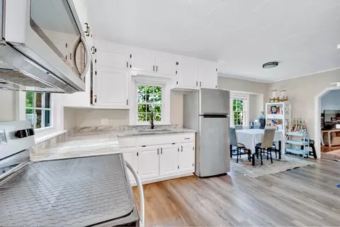 295 Harkness Ave, Springfield, MA 01118 photo 6