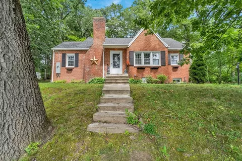 295 Harkness Ave, Springfield, MA 01118