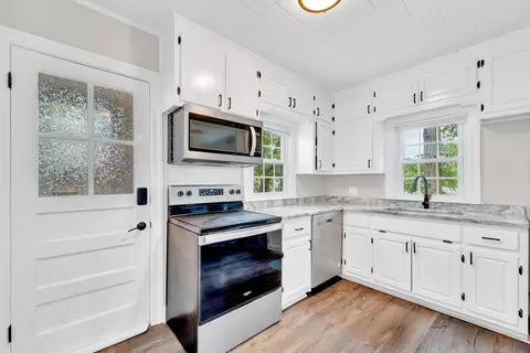 295 Harkness Ave, Springfield, MA 01118 photo 9